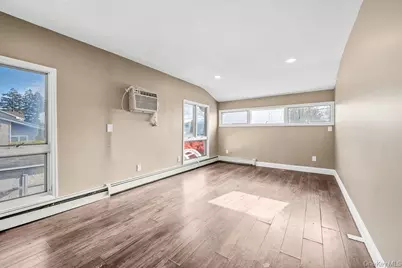 185 Throop Street, West Babylon, NY 11704 - Photo 24