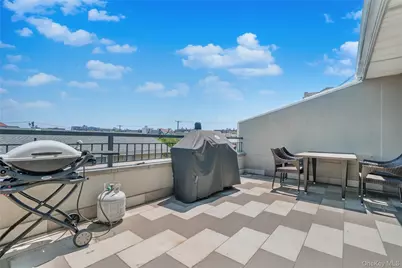 208 Beach 124th Street #6, Far Rockaway, NY 11694 - Photo 4
