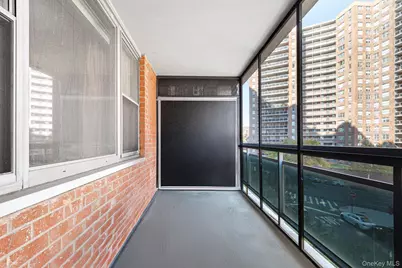 70-25 Yellowstone Boulevard #4D, Forest Hills, NY 11375 - Photo 10