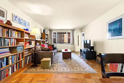 70-25 Yellowstone Boulevard #4D, Forest Hills, NY 11375 - Photo 8