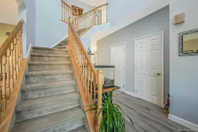 6 Laurel Crescent, Manorville, NY 11949 - Photo 12