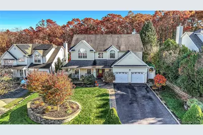6 Laurel Crescent, Manorville, NY 11949 - Photo 6