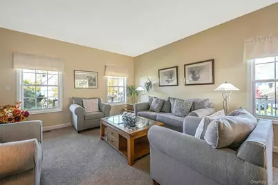 6 Laurel Crescent, Manorville, NY 11949 - Photo 14