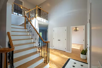 107 Denniston Drive, New Windsor, NY 12553 - Photo 6