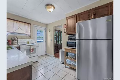 205 Lenox Road, Huntington Station, NY 11746 - Photo 8