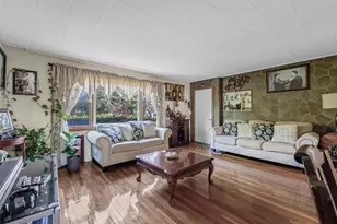 205 Lenox Rd, Huntington Station, NY 11746 - Photo 4