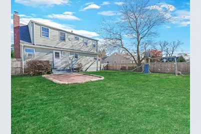 205 Lenox Road, Huntington Station, NY 11746 - Photo 22