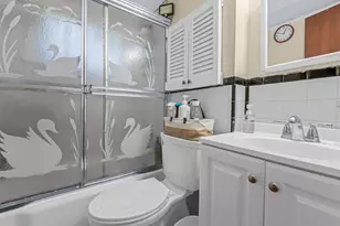 205 Lenox Rd, Huntington Station, NY 11746 - Photo 20