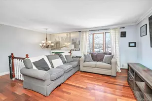 19 Biscayne Dr, Selden, NY 11784 - Photo 6