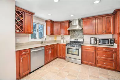 19 Biscayne Drive, Selden, NY 11784 - Photo 10