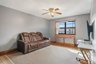 19 Manchester Rd, Eastchester, NY 10709 - Photo 4