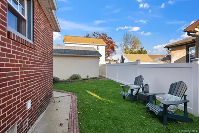 115 Wicks Lane, Malverne, NY 11565 - Photo 34