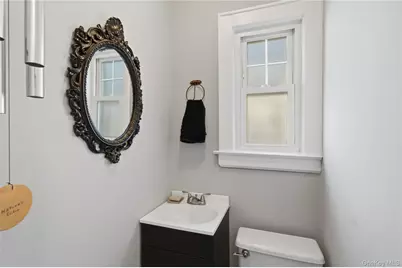 115 Wicks Lane, Malverne, NY 11565 - Photo 24