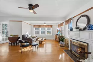 115 Wicks Ln, Malverne, NY 11565 - Photo 10