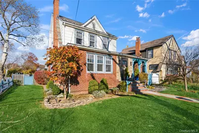 115 Wicks Lane, Malverne, NY 11565 - Photo 38