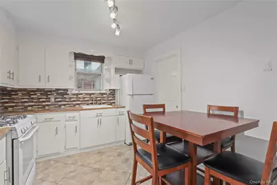 69 Clinton Avenue, New Rochelle, NY 10801 - Photo 14