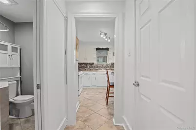 69 Clinton Avenue, New Rochelle, NY 10801 - Photo 20