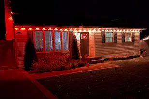 425 Blue Point Rd, Farmingville, NY 11738 - Photo 28