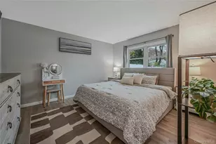 425 Blue Point Rd, Farmingville, NY 11738 - Photo 16