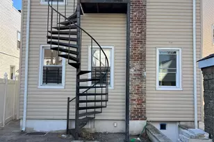 216-25 136th Rd, Springfield Gardens, NY 11413 - Photo 32