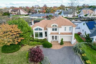 2729 Shore Dr, Merrick, NY 11566 - Photo 2