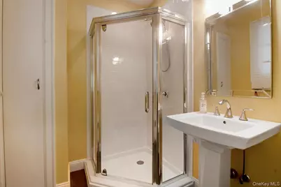 110 Edgemont Road, Scarsdale, NY 10583 - Photo 12