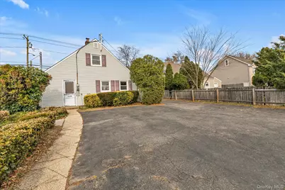 1 Ranch Lane, Levittown, NY 11756 - Photo 16