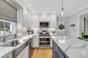 248 Arnold Ave, West Babylon, NY 11704 - Photo 8