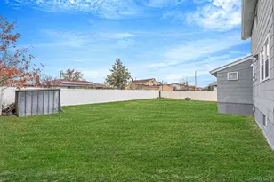 177 Sherman St, Brentwood, NY 11717 - Photo 34