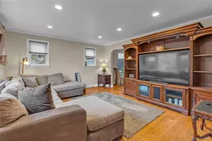 263 Melville Rd, Huntington, NY 11746 - Photo 4