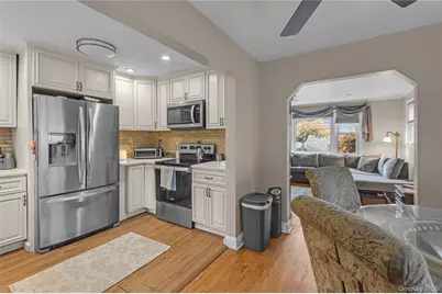 263 Melville Road, Huntington, NY 11746 - Photo 8