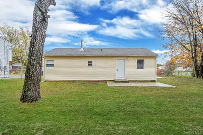 111 Merrill Street, Brentwood, NY 11717 - Photo 24