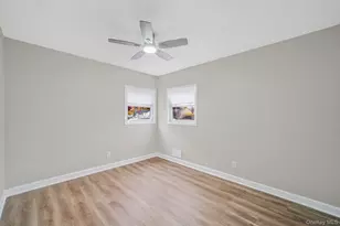 111 Merrill St, Brentwood, NY 11717 - Photo 18