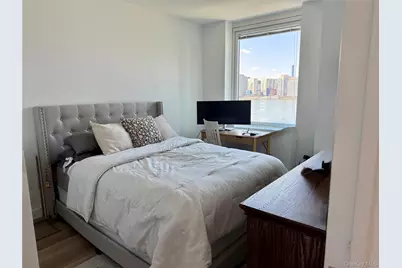 52-03 Center Boulevard #928, Long Island City, NY 11101 - Photo 8