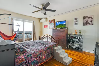 904 Dean Avenue, Bronx, NY 10465 - Photo 22