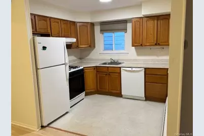 3724 Brookside Street, Little Neck, NY 11363 - Photo 2