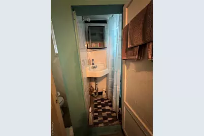 915 E 222nd Street, Bronx, NY 10469 - Photo 26