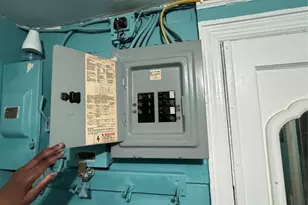 915 E 222nd St, Bronx, NY 10469 - Photo 32