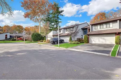 4 Club Drive N #4, Jericho, NY 11753 - Photo 2