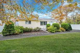 307 Jefferson Dr, Mastic Beach, NY 11951 - Photo 2