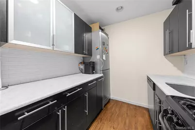 215 E 77th Street #4D, New York, NY 10075 - Photo 8