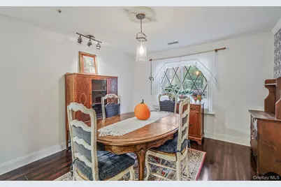 320 Woodland Court, Coram, NY 11727 - Photo 10