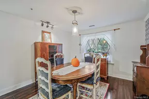 320 Woodland Ct, Coram, NY 11727 - Photo 10