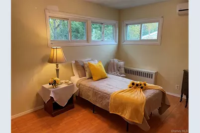 335 Alfred Street, North Babylon, NY 11703 - Photo 12