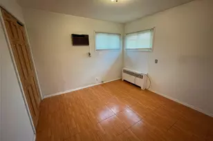 335 Alfred St, North Babylon, NY 11703 - Photo 16