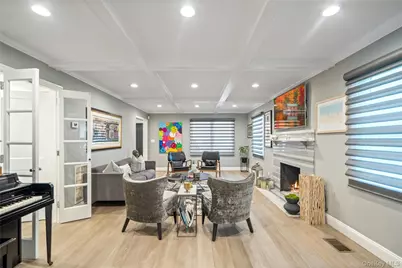 96 Oakdale Lane, East Hills, NY 11577 - Photo 8