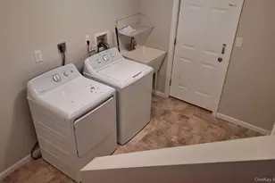 81 Kearsing Pkwy, Spring Valley, NY 10952 - Photo 14