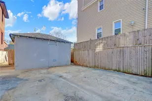 22-17 Collier Ave, Far Rockaway, NY 11691 - Photo 20