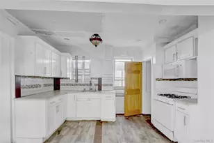 22-17 Collier Ave, Far Rockaway, NY 11691 - Photo 6