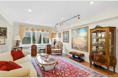 30 Stoner Avenue #1S, Great Neck, NY 11021 - Photo 6